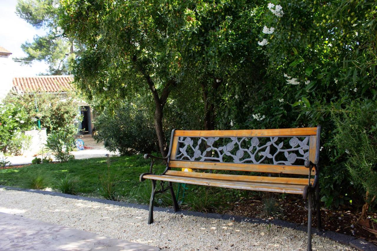 Muntić Eti And Mia Holiday Apartments מראה חיצוני תמונה