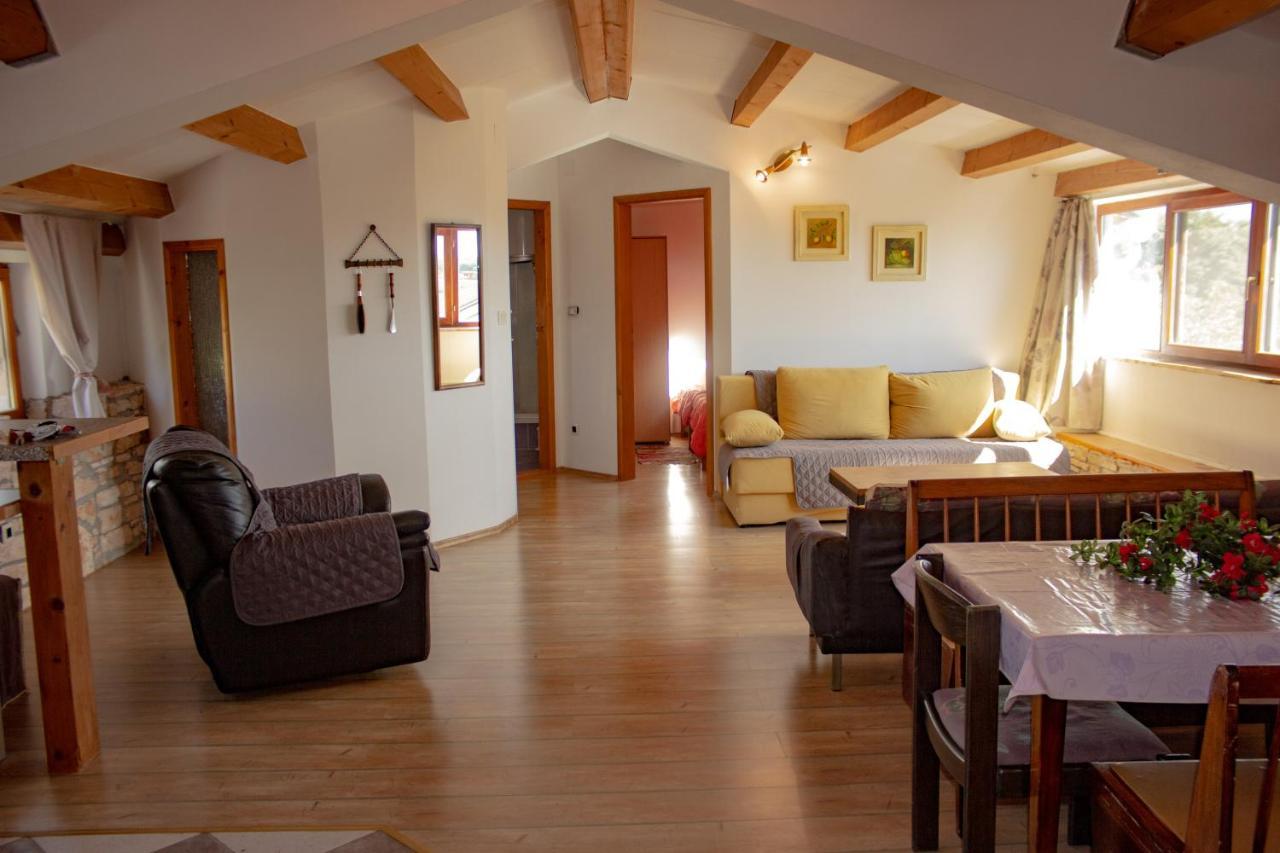 Muntić Eti And Mia Holiday Apartments מראה חיצוני תמונה