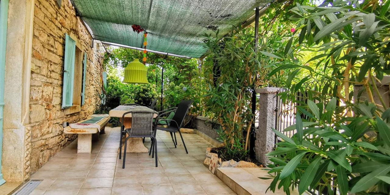 Muntić Eti And Mia Holiday Apartments מראה חיצוני תמונה