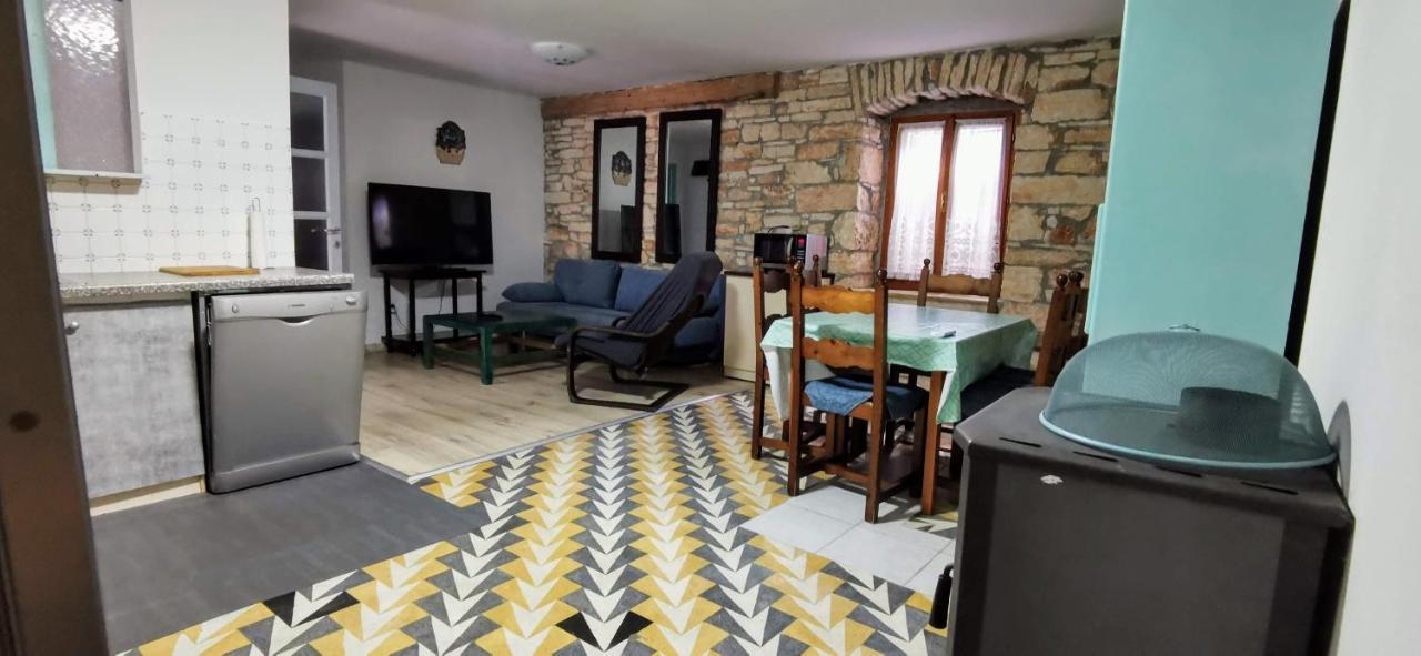 Muntić Eti And Mia Holiday Apartments מראה חיצוני תמונה