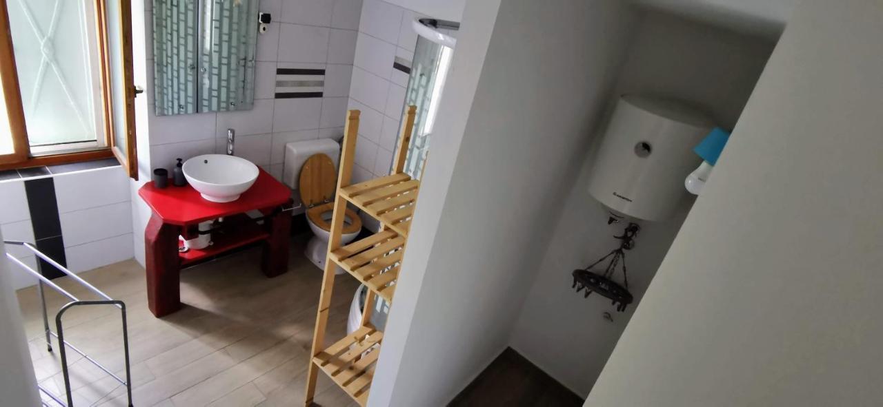 Muntić Eti And Mia Holiday Apartments מראה חיצוני תמונה